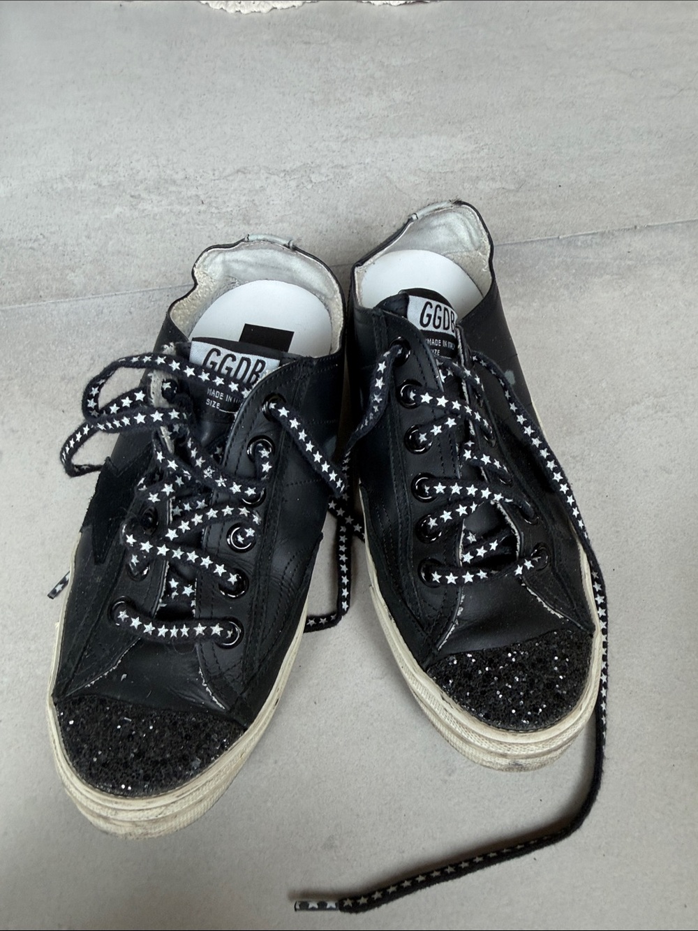Golden Goose Black Glitter Toe Low-Top Sneakers with Star Laces